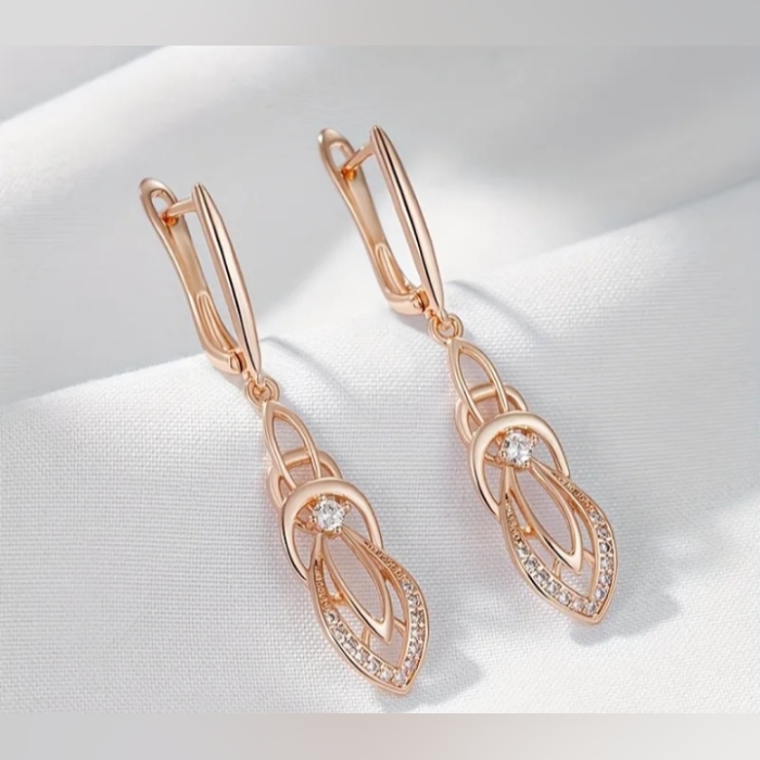 E 5/$20 Elegant Rose Gold Drop Earrings